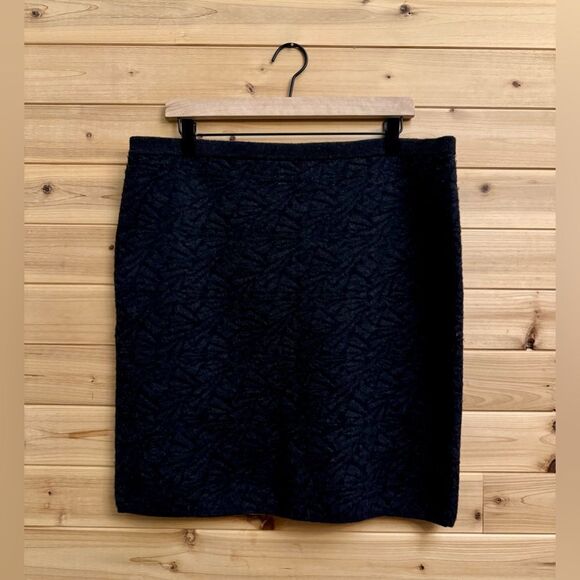 Eileen Fisher Size Large Gray Black Abstract Pattern Wool Blend Bodycon Skirt - Picture 1 of 10